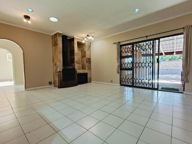 4 Bedroom Property for Sale in Schoongezicht Western Cape